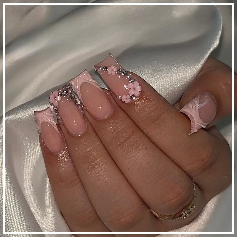 24Pcs Love Pattern Nails