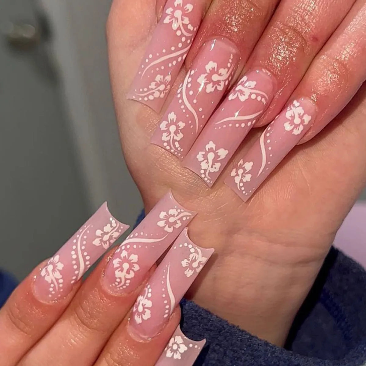 24Pcs Love Pattern Nails