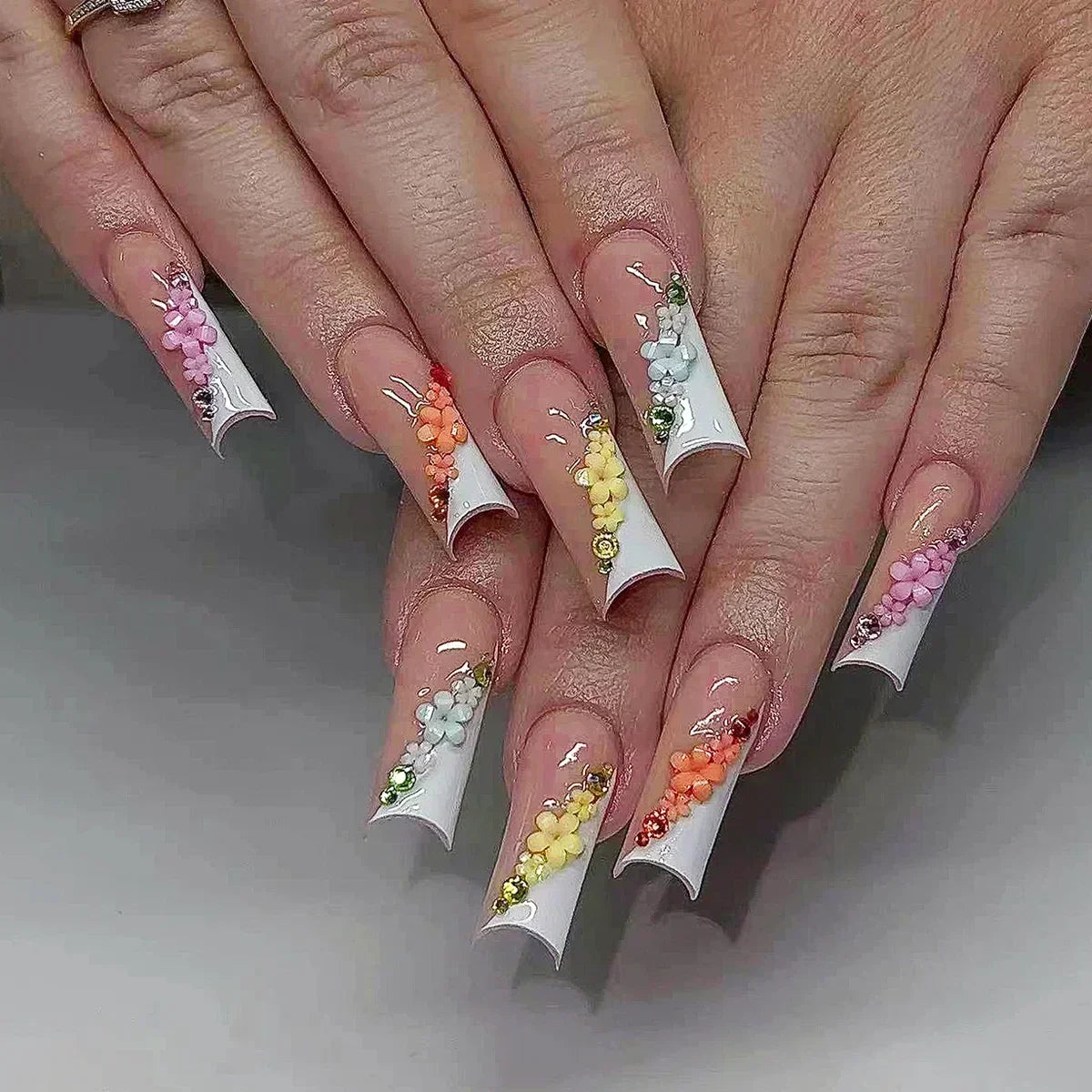 24Pcs Love Pattern Nails